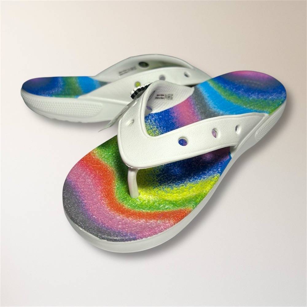NWT Crocs Classic Flip Rainbow White Spray Tie Dye Sandals Men's 6 Beach Travel - Picture 2 of 6